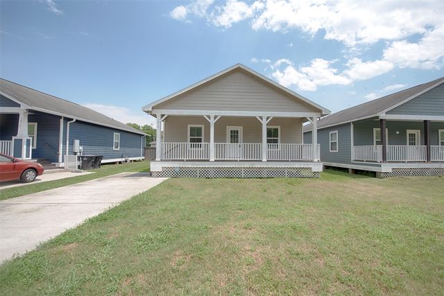 1612 Willis, Alvin, TX, 77511