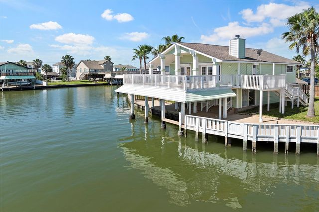 1303 Coral Way, Tiki Island, TX, 77554