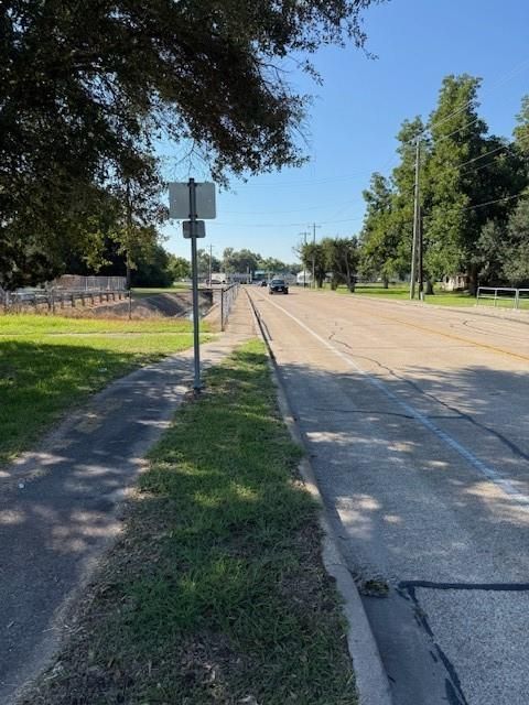 1655 Kost, Alvin, TX, 77511