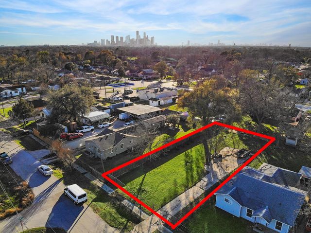 3705 Love, Houston, TX, 77026