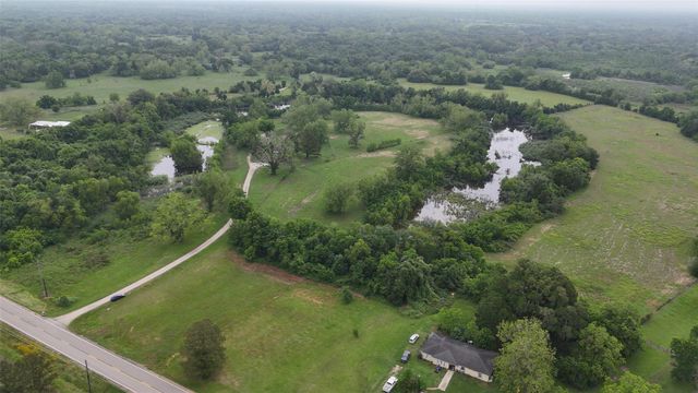 2627 Fm 524, Sweeny, TX, 77480
