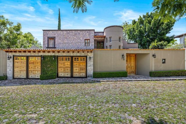 13 Soledad, San Miguel de Allende