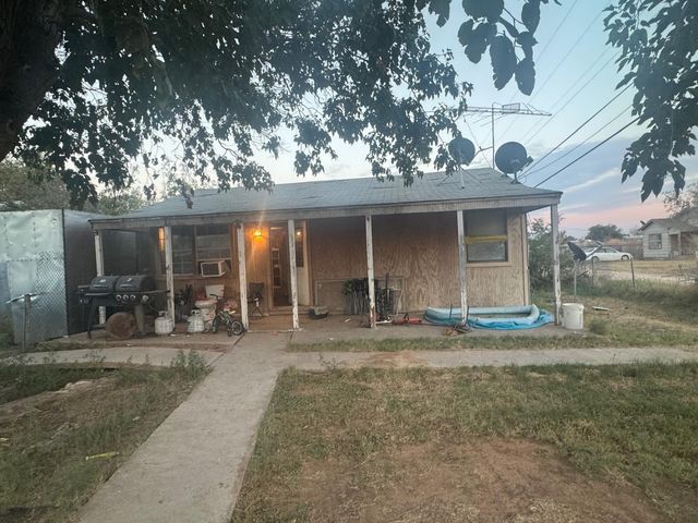 7300 Maurene
