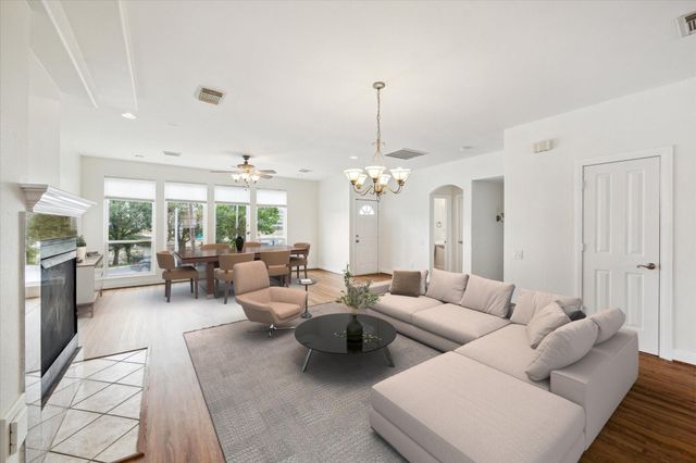 2402 Calumet, Houston, TX, 77004