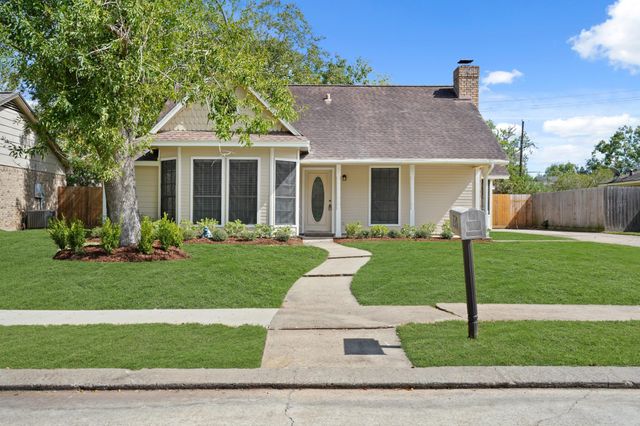 148 Daffodil, Lake Jackson, TX, 77566
