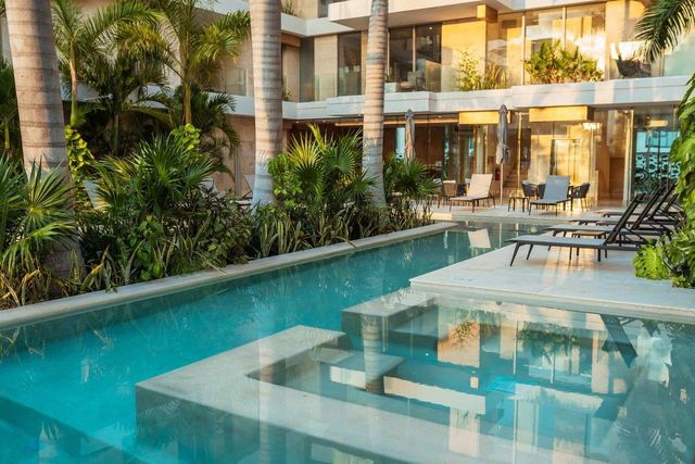 2413 Blvd Puerto Cancún #106, Cancun