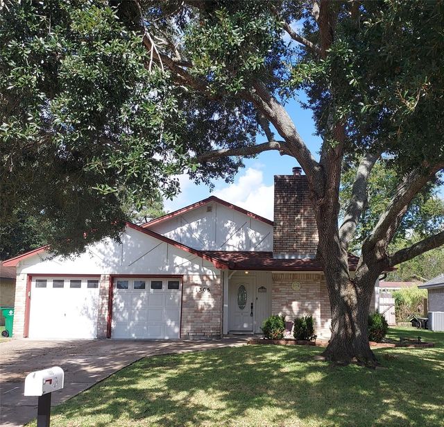 1305 Sagebrush, Angleton, TX, 77515