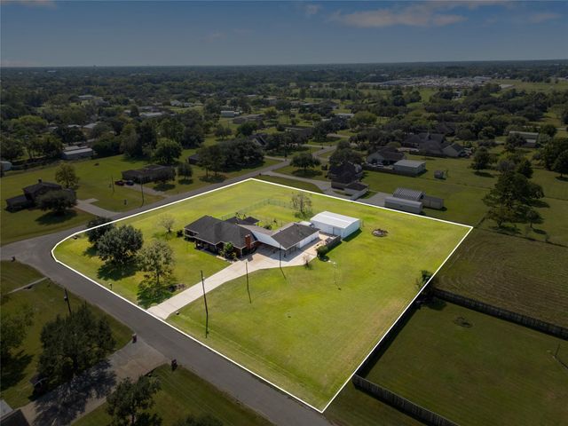 1236 County Road 634, Alvin, TX, 77511