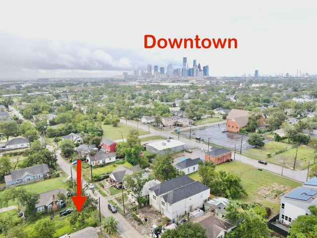 2210 B Brackenridge, Houston, TX, 77026