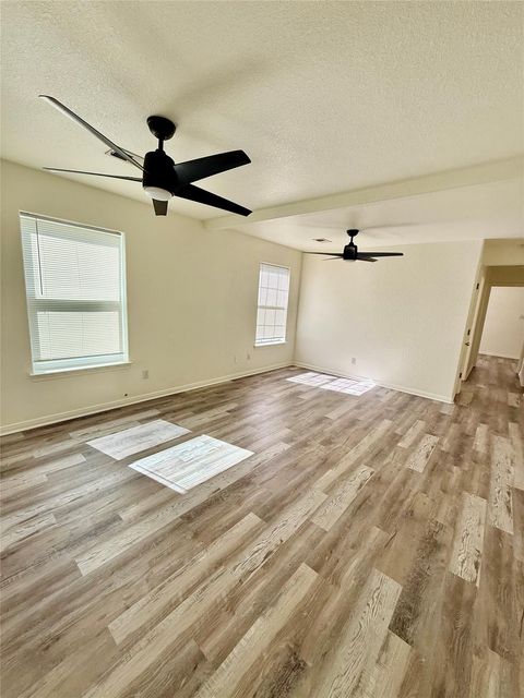 827 Algoa Friendswood, Alvin, TX, 77511