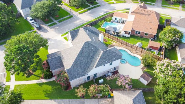  2621 Drift Wood Ln, Seabrook, TX 77586
