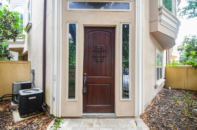 717 Welch, Houston, TX, 77006