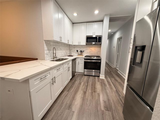 7334 Texas, Houston, TX, 77011