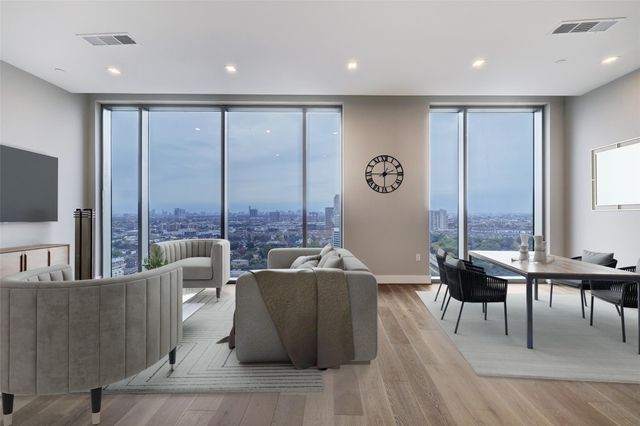  1711 Allen Parkway #2203, Houston, TX 77019