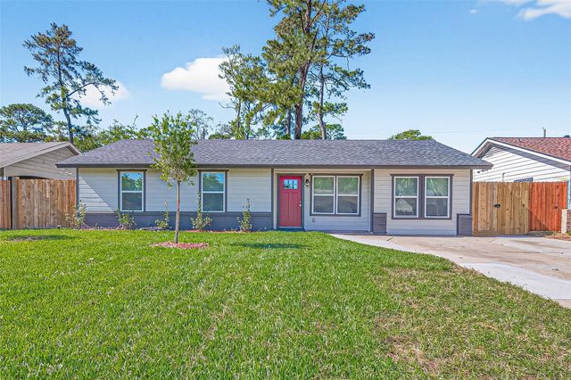 10531 Royal Oaks, Houston, TX 77016
