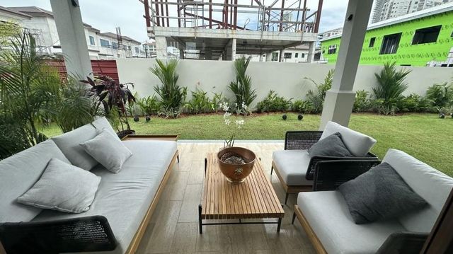 Calle 125 Este, Panama City / Santa María Golf & Country Club