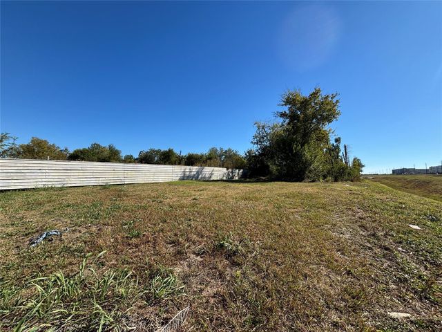 3002 Airport, Houston, TX, 77051