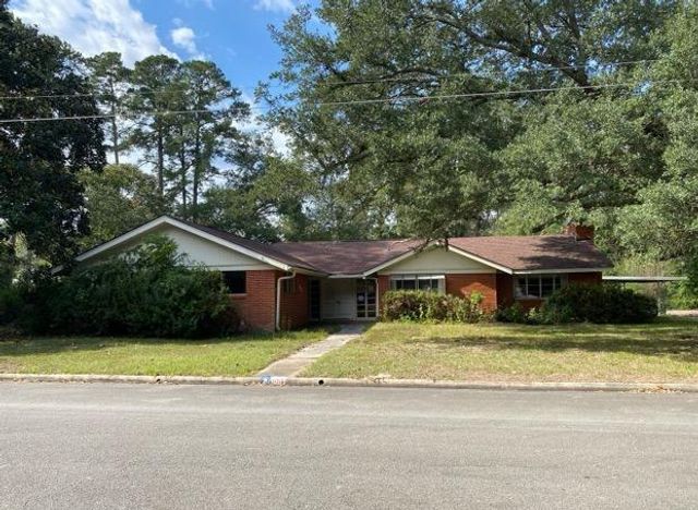 1002 College, Cleveland, TX, 77327