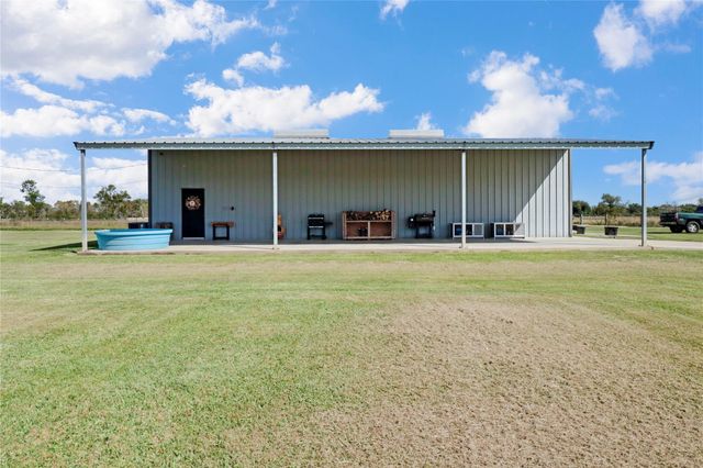 2923 County Road 209, Danbury, TX, 77534