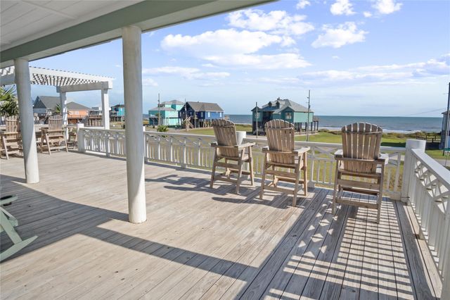  940 Raymond, Crystal Beach, TX 77650