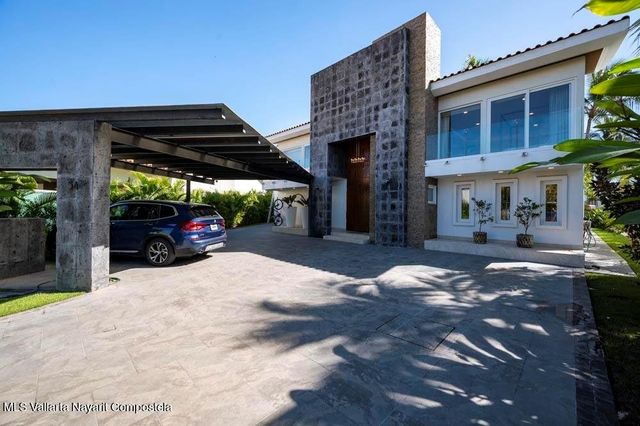 54 Flamingos, Nuevo Vallarta