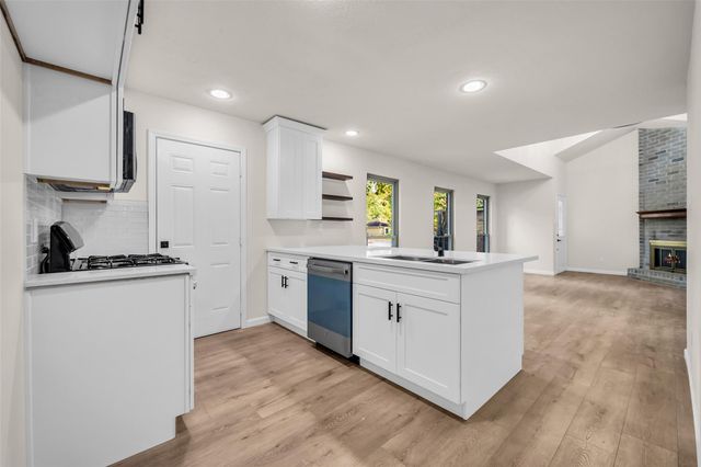 35 E Bigelow Oak Court, The Woodlands, TX, 77381