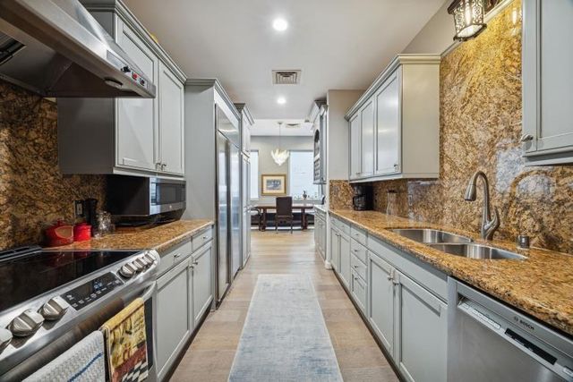 914 Main, Houston, TX, 77002