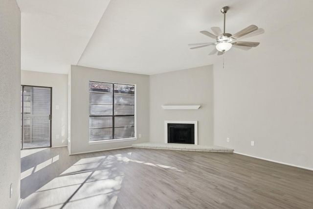 9707 Richmond, Houston, TX, 77042