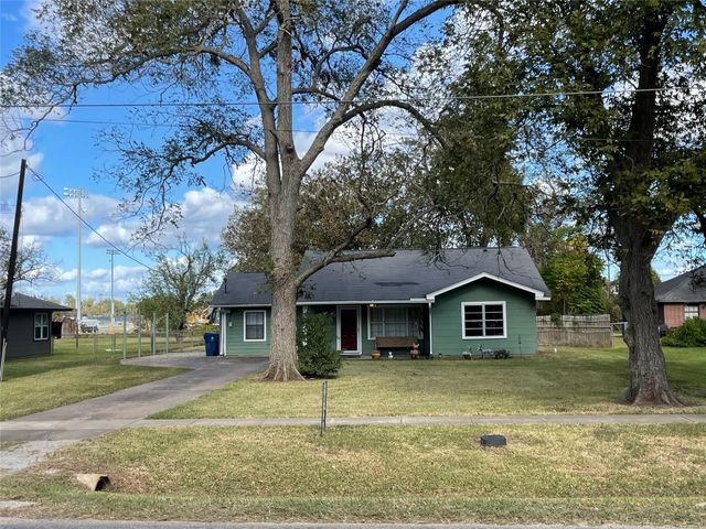 1004 Elm, Sweeny, TX, 77480