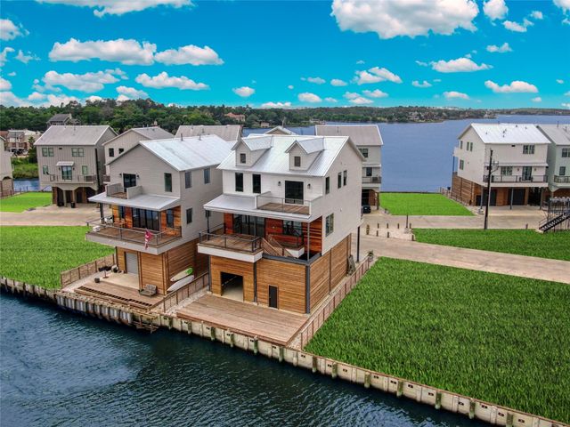 28 Cmdr Runco, Taylor Lake Village, TX, 77586