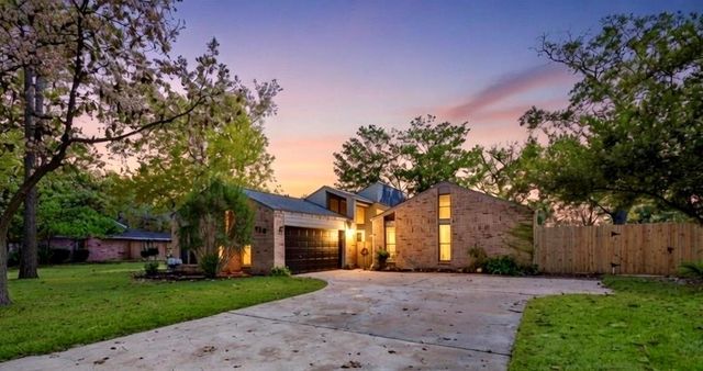 220 Any Way, Lake Jackson, TX, 77566