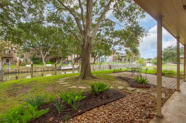 89 Bayou, Kemah, TX, 77565