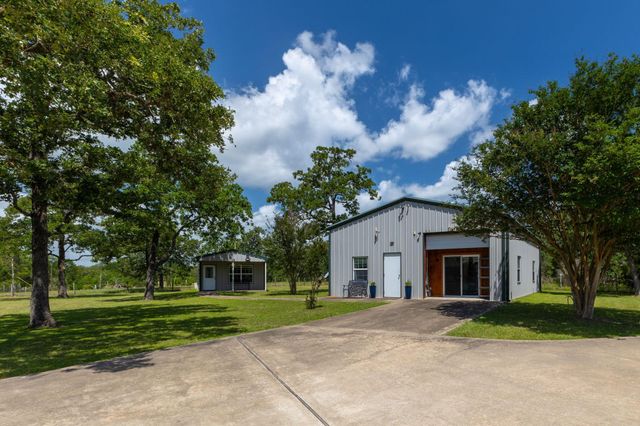 1072 Papenberg, Columbus, TX, 78934