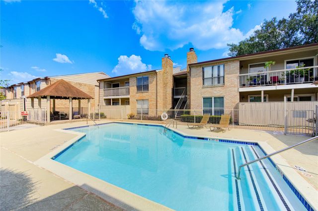 2120 Wilcrest, Houston, TX, 77042