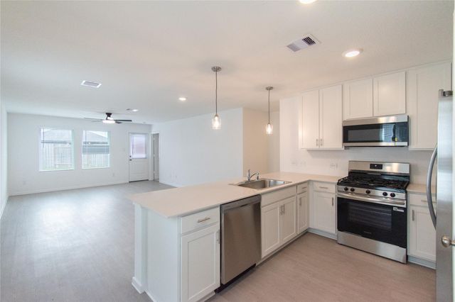 31432 Moore, Magnolia, TX, 77354