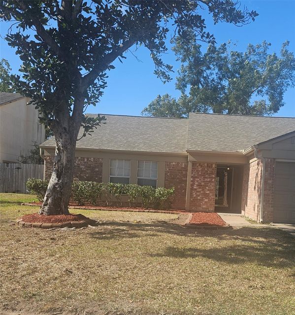16718 Running Quail, Houston, TX 77489