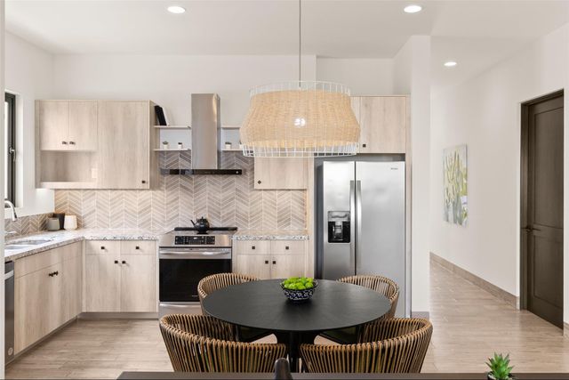 723 Mavila, Los Cabos