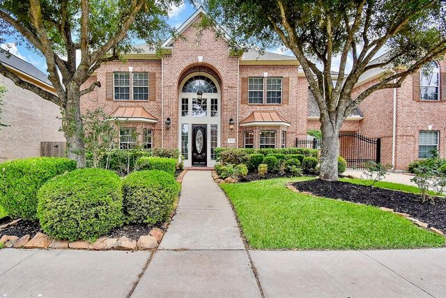  1611 Whitfield St, Sugar Land, TX 77479