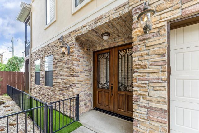 1512 Thompson St #3, Houston, TX 77007