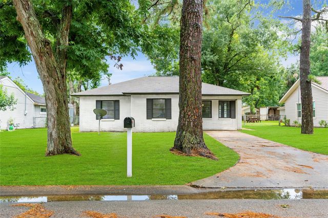 1104 Southampton, Angleton, TX, 77515