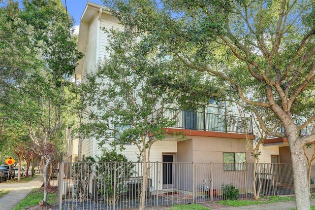 2202 Bastrop, Houston, TX, 77003