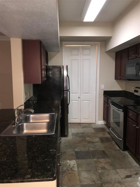 7575 Kirby Dr #2403, Houston, TX 77030