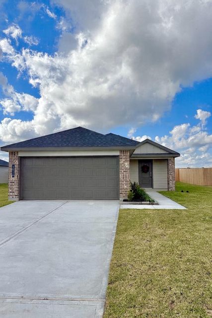 1016 Bluegill, Alvin, TX 77511
