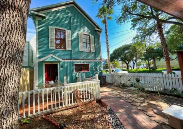 2328 Avenue M, Galveston, TX, 77550