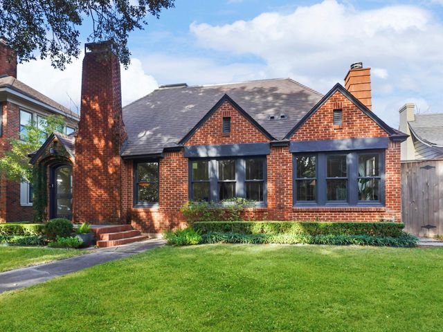 2240 Wroxton, Houston, TX, 77005