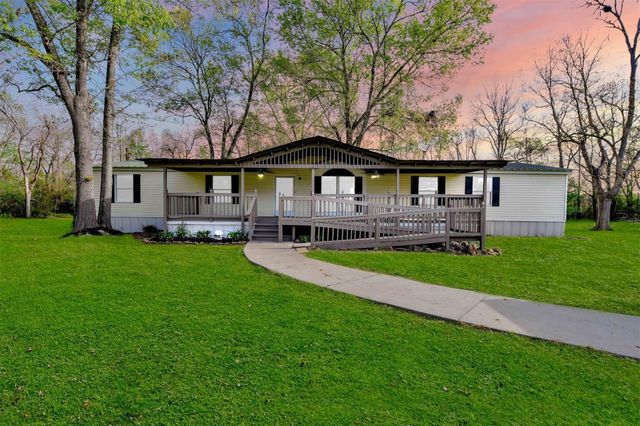 613 River, Goodrich, TX 77335