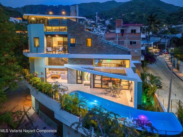 31 Invierno, Casa Iguana / Puerto Vallarta