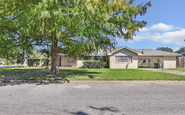 1801 Adams, Liberty, TX, 77575