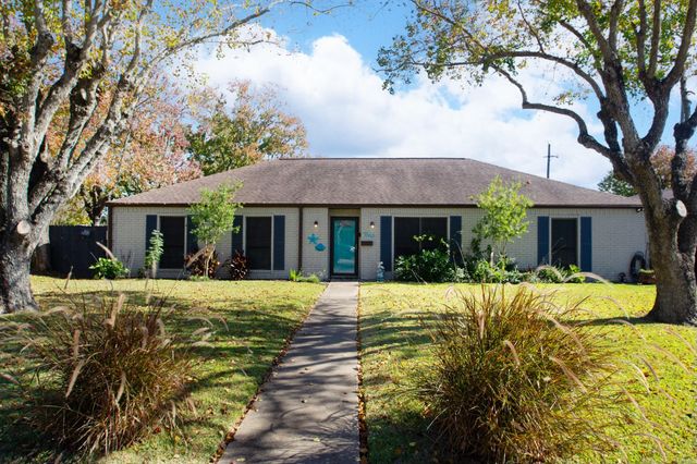 1846 Acacia, Freeport, TX, 77541