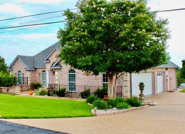 16041 Salado Dr